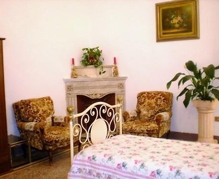 Tanina B & B サッサリ 部屋 写真